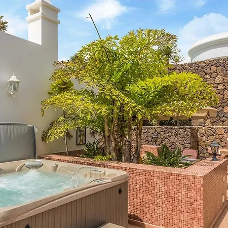 Antares Villa Puerto del Carmen (Lanzarote)